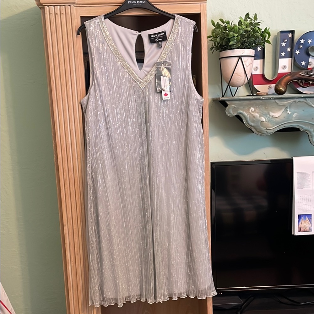Brand new - never worn - Frank Lyman Design Silver Sleeveless Midi Dress